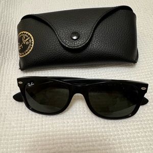 Ray-Ban New Wayfarer polarized sunglasses 52mm unisex with case & cleaning cloth